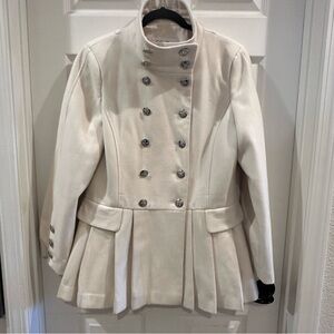 Calvin Klein Elegant Double-Breasted Pleated Skirt Cream Jacket Size 8